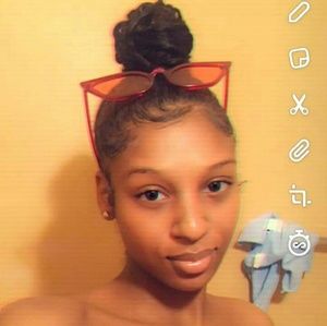 Meet your Posher, Angelique